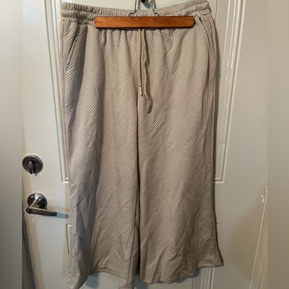 Matching Sweatshirt Set - Picture 6 of 8